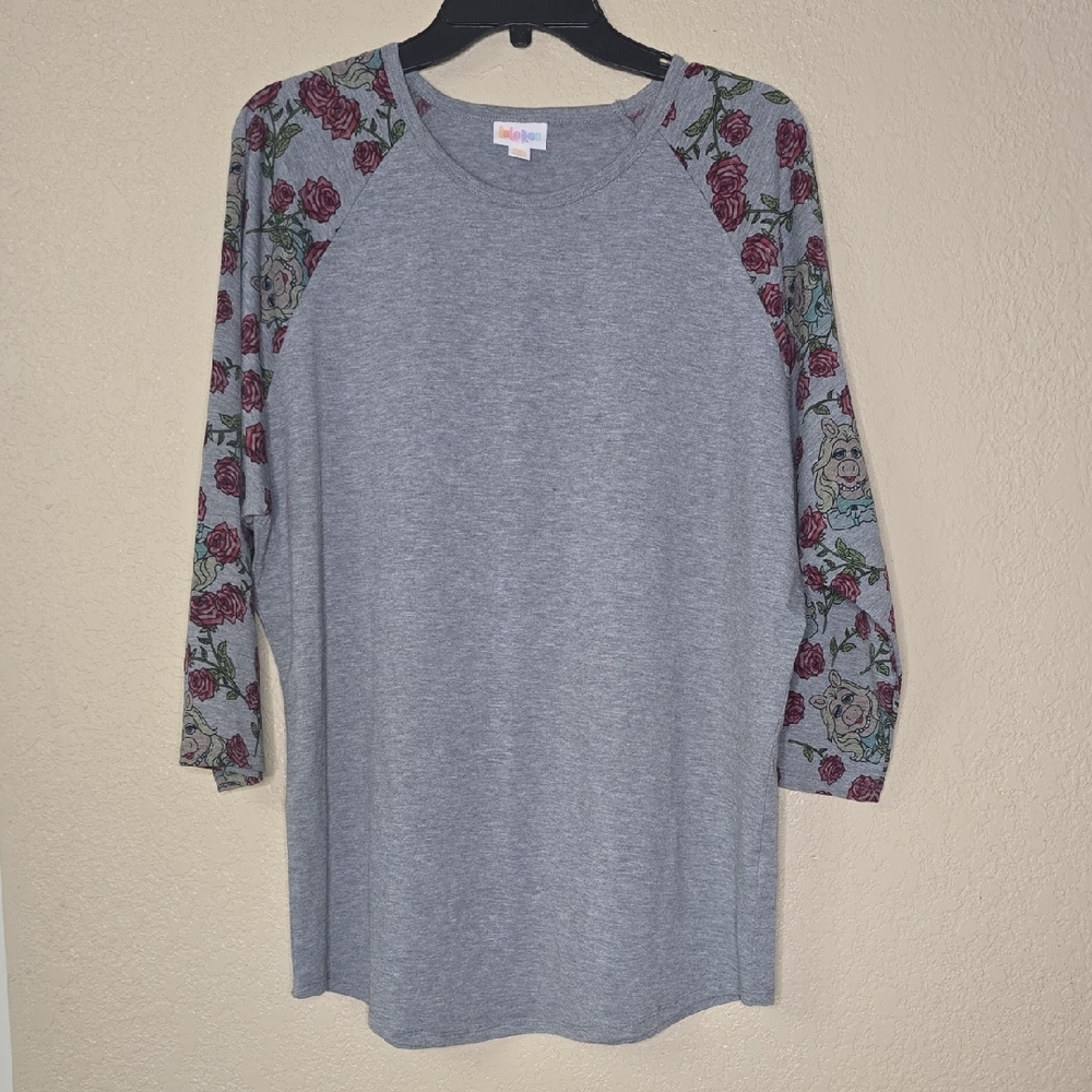 LuLaRoe/Disney Gray Top with Sleeves